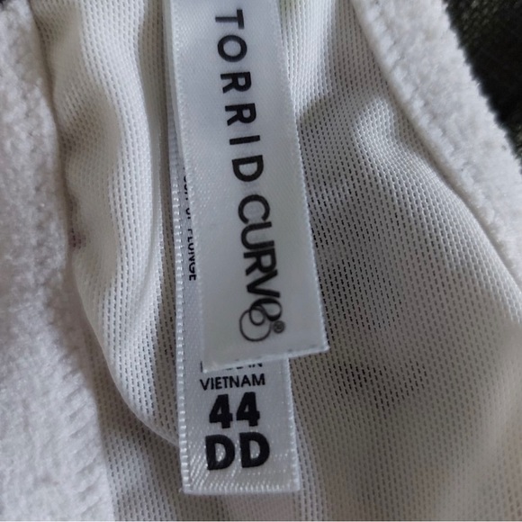 Torrid Curve Light Pushup Full Coverage Bra 44DD - Picture 3 of 3